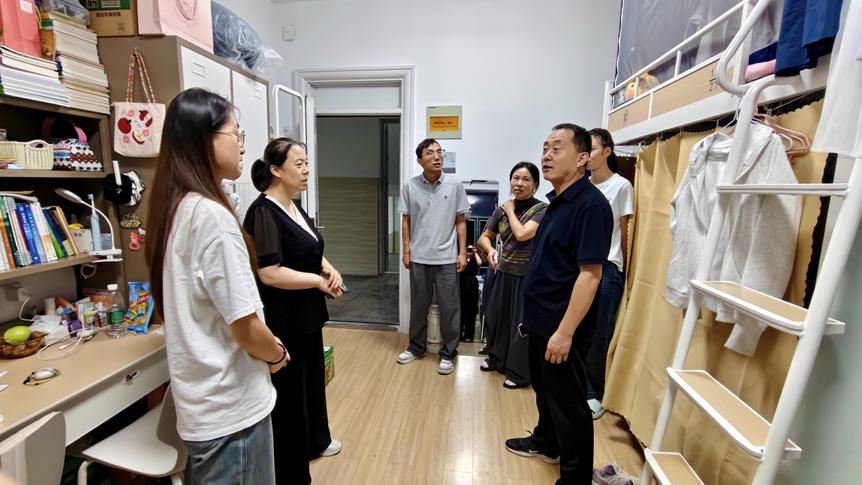 走访关怀送温暖，凝心聚力启新程——学院新学期返校学生走访慰问活动 